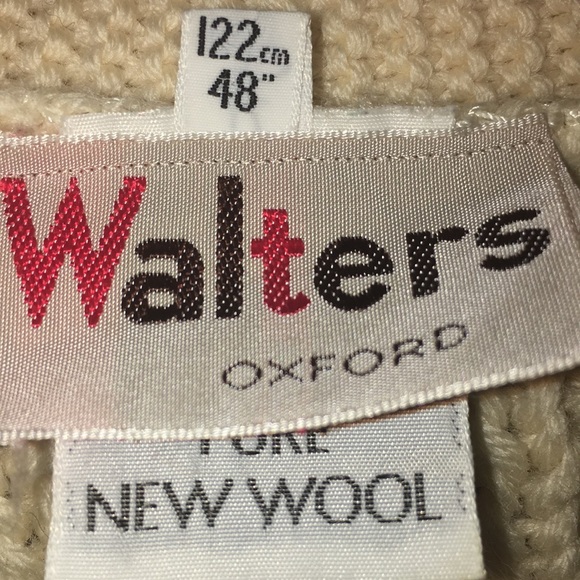 Walters Oxford Men’s Cream Wool V-neck Sweater - Picture 9 of 10